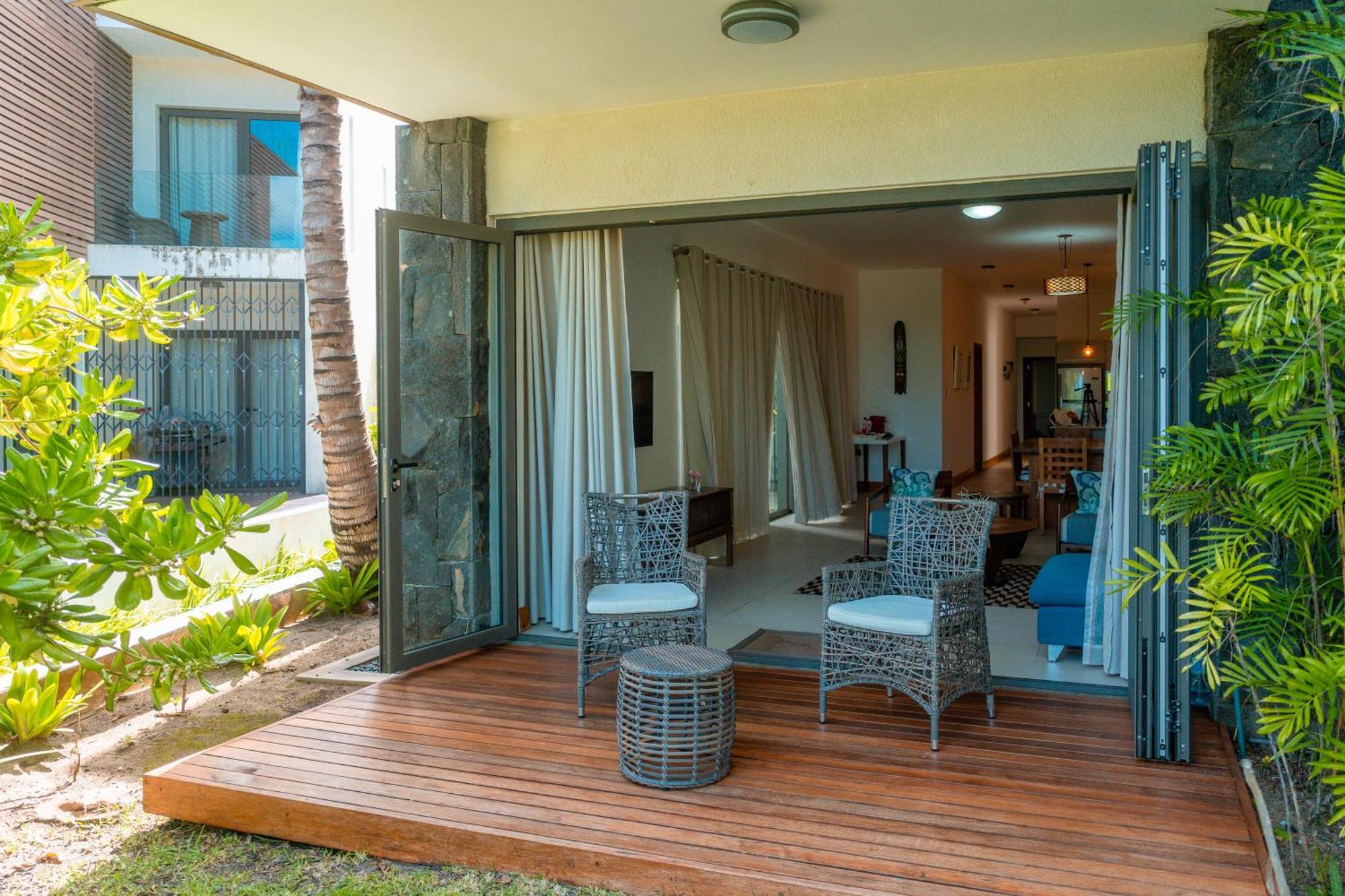 Stunning Beachfront Luxury *